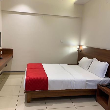 Jesta Residency Hotel Хасан Екстериор снимка