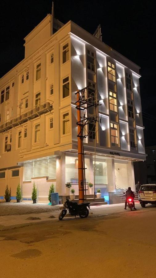 Jesta Residency Hotel Хасан Екстериор снимка